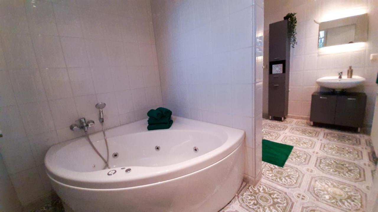Ferienwohnung Pasewalk, 110 Qm Mit Geschirrspueler Papendorf  Εξωτερικό φωτογραφία
